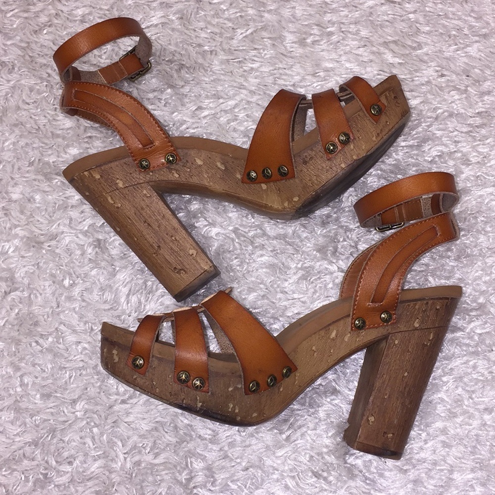 🔸 Groove Mystery Platform Sandal - Picture 2 of 5